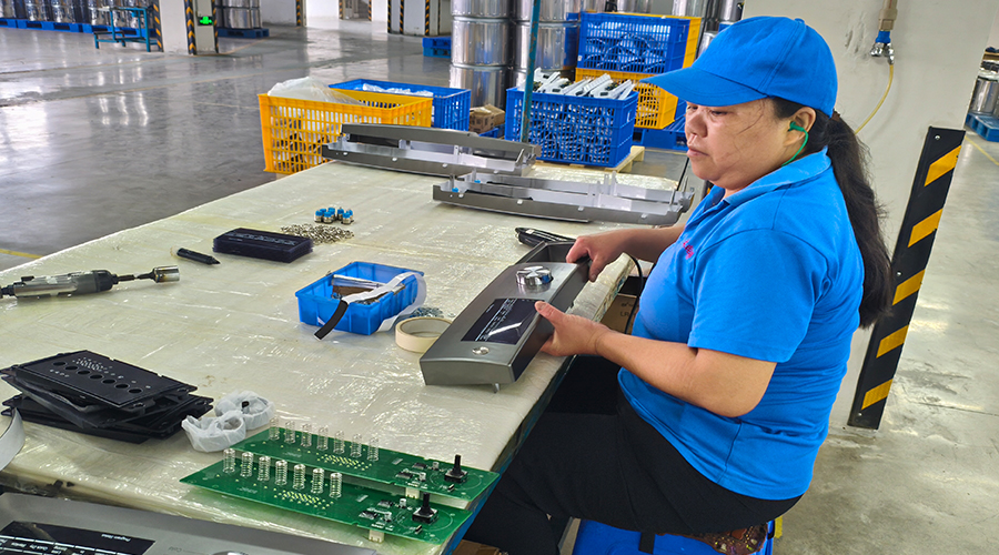 品質(zhì)源于嚴苛測試，金環(huán)電器的實(shí)驗室保障