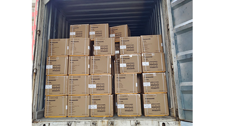 滿(mǎn)滿(mǎn)的貨物！國內知名品牌客戶(hù)全自動(dòng)滾筒洗衣機裝柜發(fā)貨