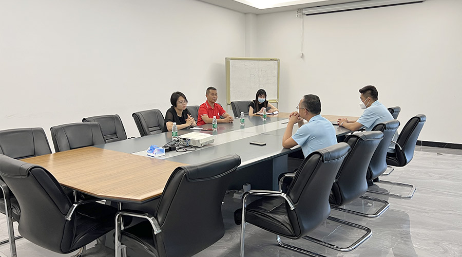 排憂(yōu)難 提信心！鶴城鎮書(shū)記蒞臨金環(huán)電器開(kāi)展暖企活動(dòng)