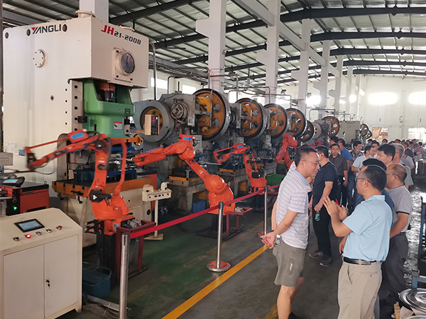 國內客戶(hù)到廠(chǎng)